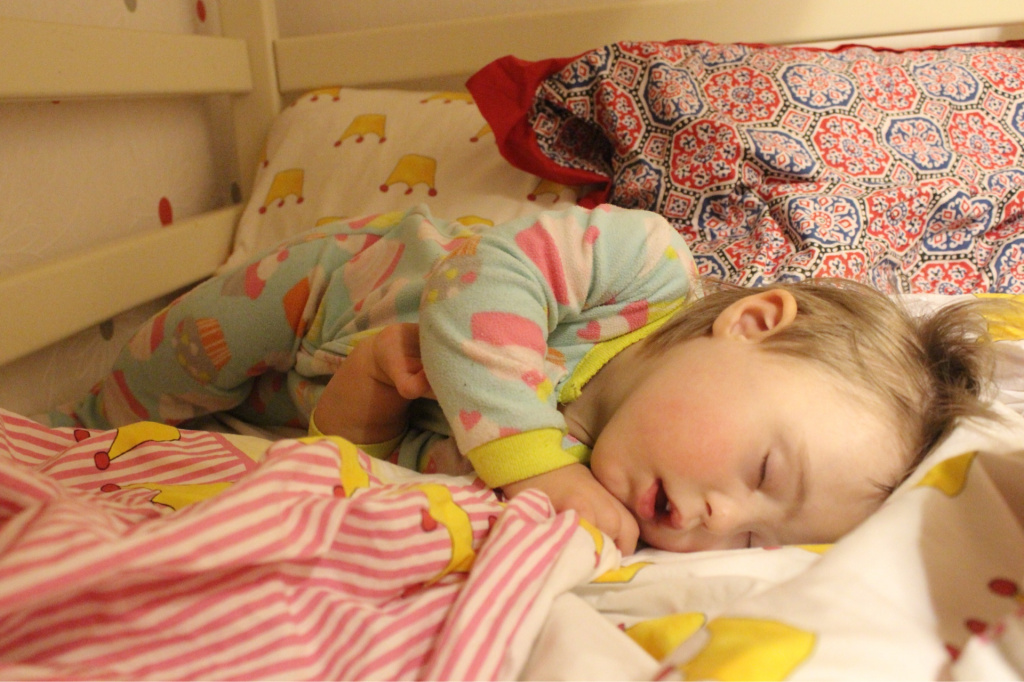 Почему ребенок с синдромом дауна плохо спит