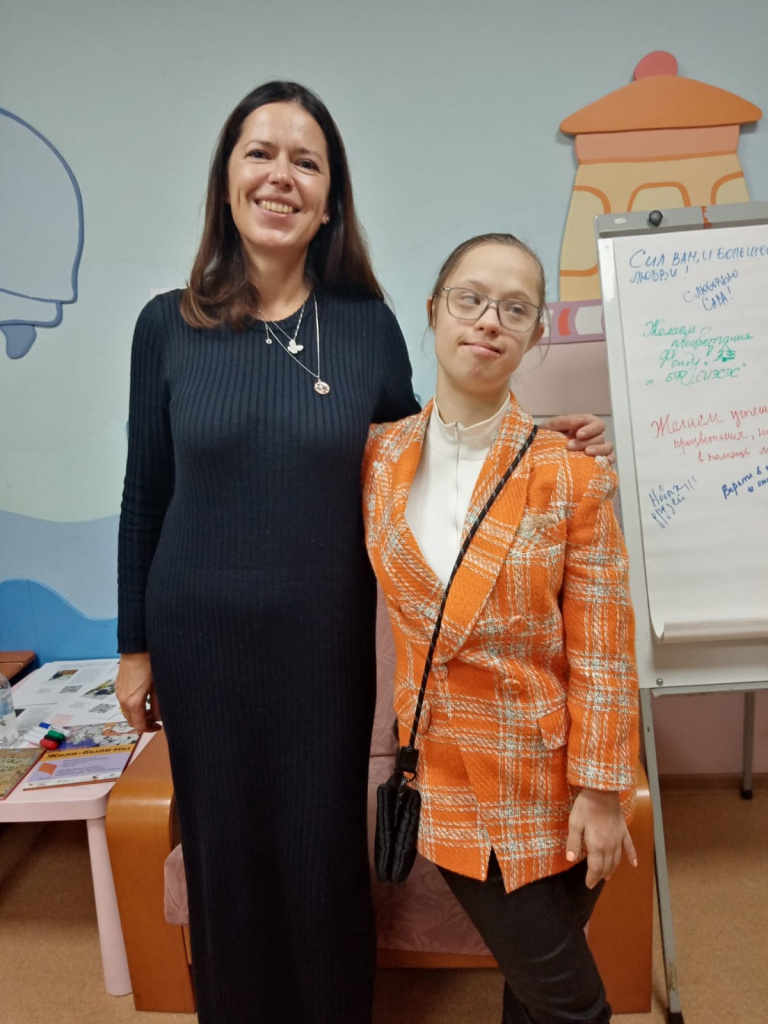 день открытых дверей Елена Кудлик и Лза Касаткина.jpg