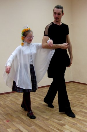 Дети с синдромом дауна танец