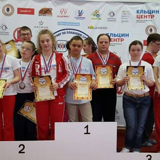 В Москве прошел Открытый турнир по плаванию среди людей с синдромом Дауна