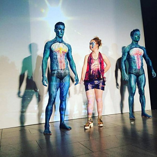 Мэделин Стюарт выступила на «Неделе моды» в Нью-Йорке