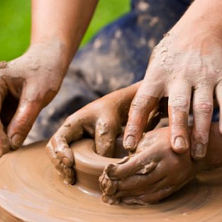 Детей с ограниченными возможностями здоровья в Чечне бесплатно научат гончарному ремеслу