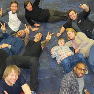 Группа Maroon 5 исполнила мечту мальчика с синдромом Дауна