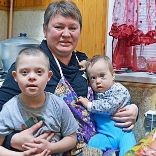 В Пензенской области семья усыновила двух мальчиков с синдромом Дауна В Пензенской области семья усыновила двух мальчиков с синдромом Дауна