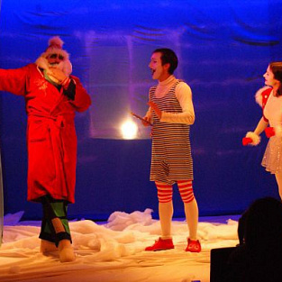 Театр «Экспромт» пригласил подопечных Даунсайд Ап на новогоднее представление