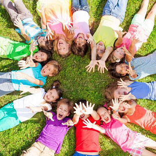 Эксперты: планировать отдых детей надо на семейном совете