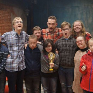 Спектакль «Лукоморье» театральной мастерской Даунсайд Ап получил Гран-при!