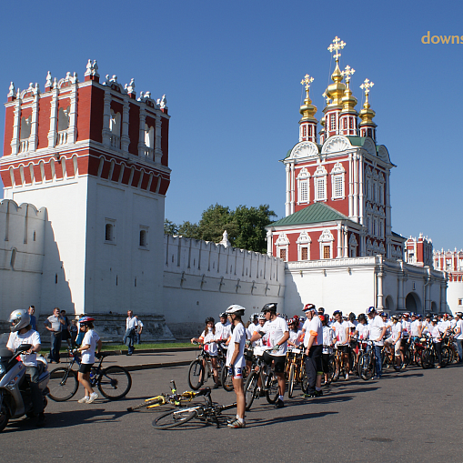 2011 год. Велопробег у стен Кремля