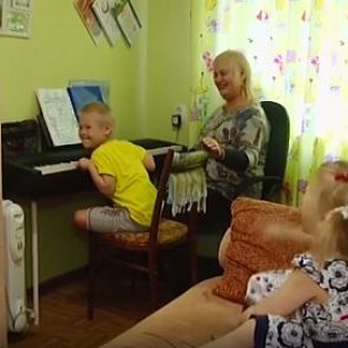 Во Владимире бабушки-волонтеры помогают многодетным семьям, в том числе с детьми с особенностями развития Во Владимире бабушки-волонтеры помогают многодетным семьям, в том числе с детьми с особенностями развития
