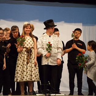 Театральная мастерская Даунсайд Ап стала лауреатом фестиваля «Точка_Точка_Запятая» Театральная мастерская Даунсайд Ап стала лауреатом фестиваля «Точка_Точка_Запятая»