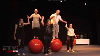 Цирковая труппа артистов с синдромом Дауна отмечает совершеннолетие в Германии