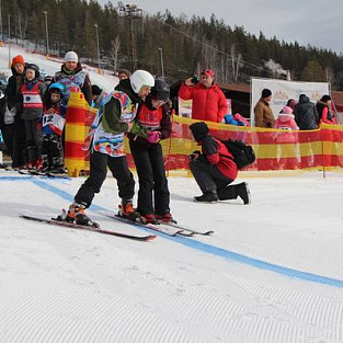 Дети с синдромом Дауна приняли участие в соревновании по горнолыжному спорту